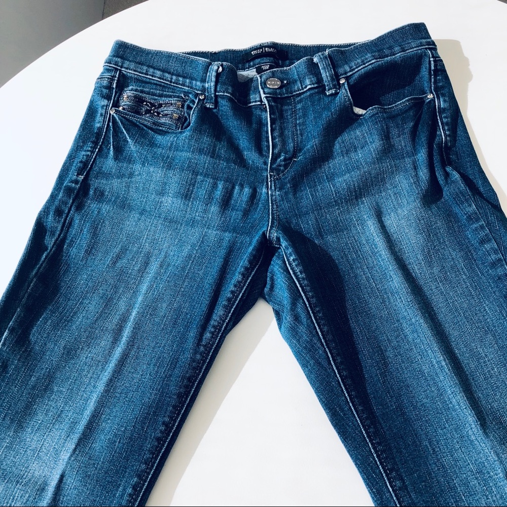 WHBM Flare Leg Mid-Rise Blue Jeans. - Picture 2 of 8